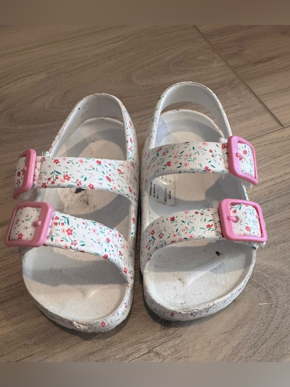 Kids Floral White Sandals with Pink Buckles